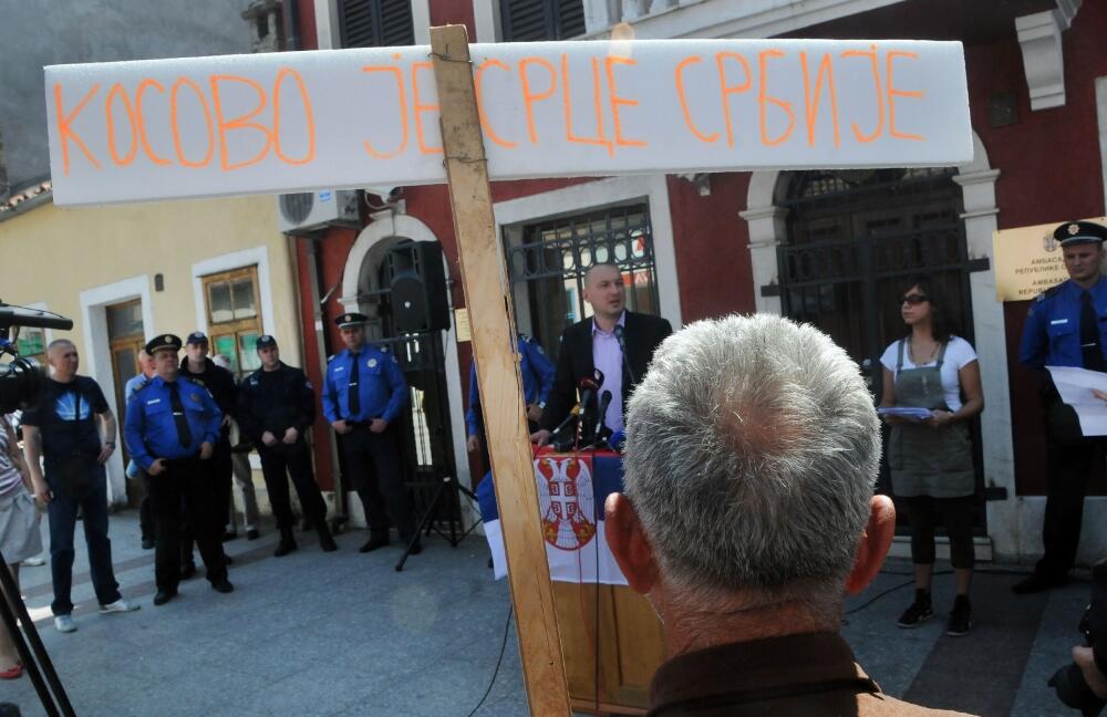 ambasada Srbije protest