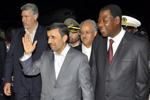 Ahmadinedžad: Nuklearni program je za struju, šta će nam atomska...