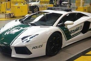 Policija Dubaija kupila Lamborgini od pola miliona