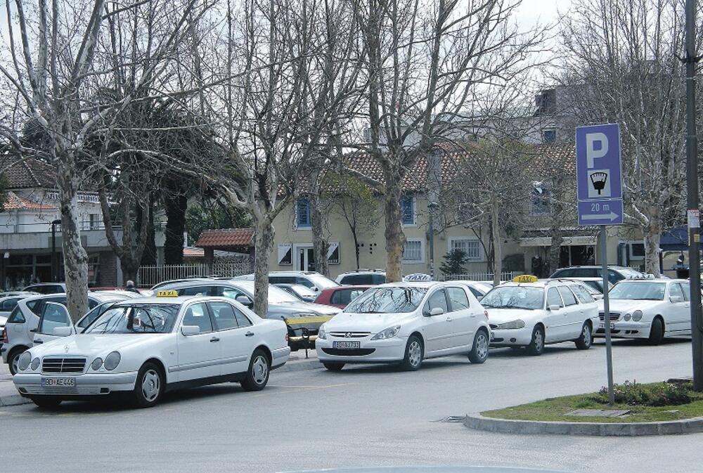 Budva, taksi