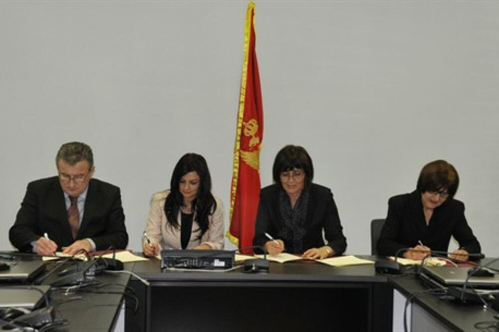 Branka Lakočević, Daliborka Uljarević, Memorandum, Foto: Gov.me