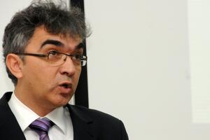 Miranović najavio otpuštanja i smanja plata na Univerzitetu