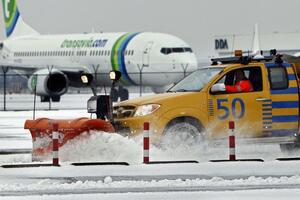Evropa: Otkazani letovi, vozovi kasne zbog snijega