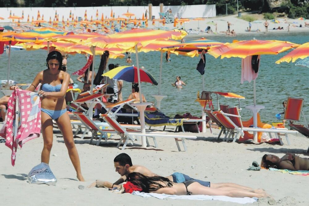 Turisti, plaža, kupanje, Foto: Luka Zeković