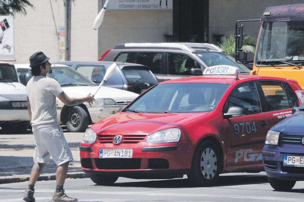 Venecuelanci, Podgorica, Akrobate, Foto: Vesko Belojević