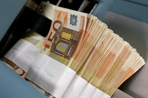 Vlada je žirant za 380 miliona eura kredita