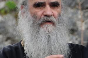 Amfilohije: Zar crkva koja je stvorila Crnu Goru treba da ide na...