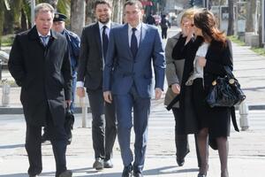 Crna Gora na milost stranih bankara