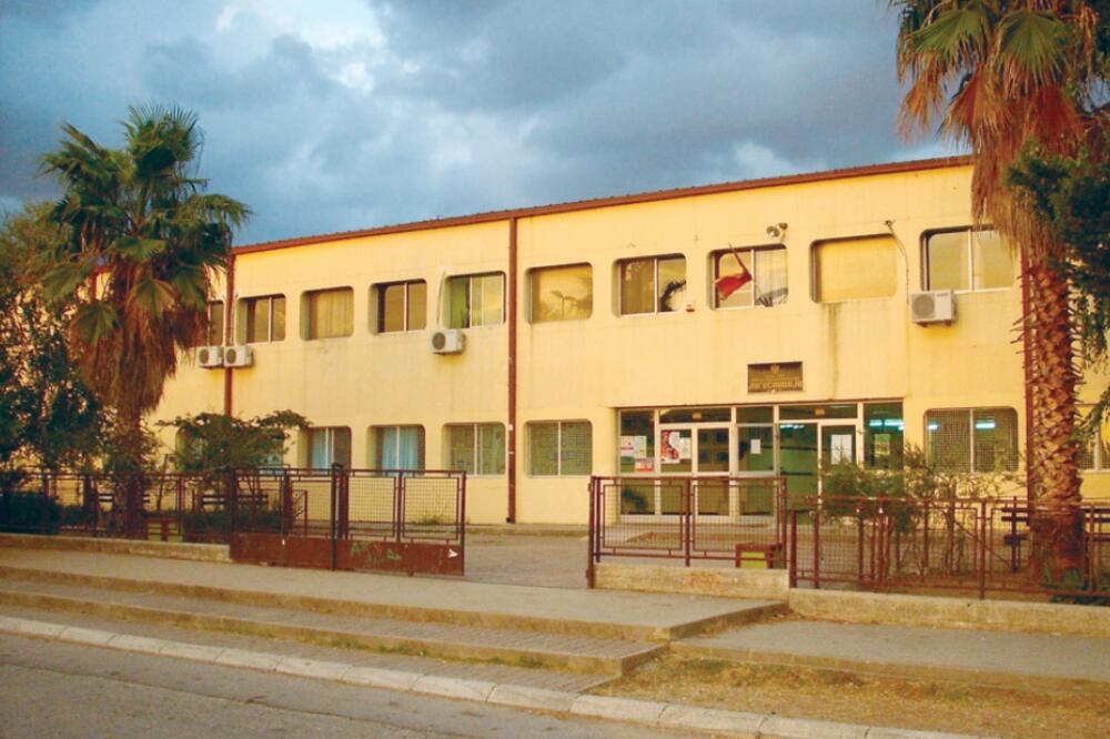 The teacher from Bar was punished for criticizing the principal