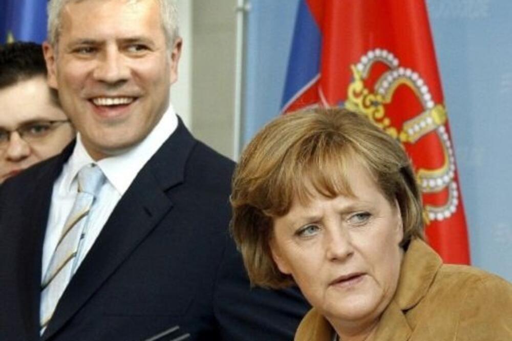 tadic. merkel, Foto: Epa