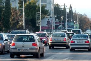 39 saobraćajnih nezgoda: Jedna osoba poginula, osam povrijeđeno