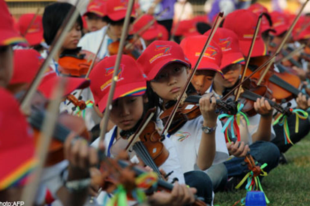 mladi tajvanski violinisti, Foto: AFP