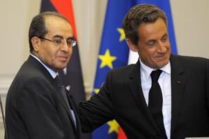 Bersluskoni odobrio odmrzavanje 350 miliona eura Libiji