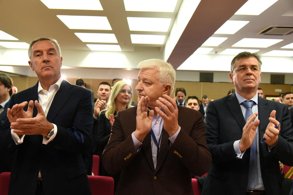 Đukanović, Marković i Gvozdenović, Foto: Boris Pejović