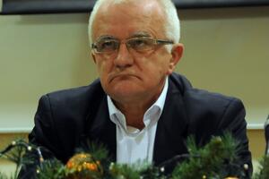 Janjić: Srbija nema pravo da podržava bilo koju od frakcija u...