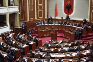 Sporan popis u Albaniji, protest poznatih ličnosti