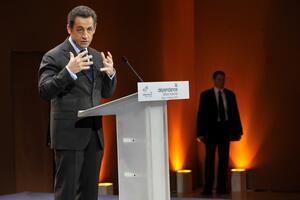 Sarkozi poručio ministrima da odmore češće provode u Francuskoj