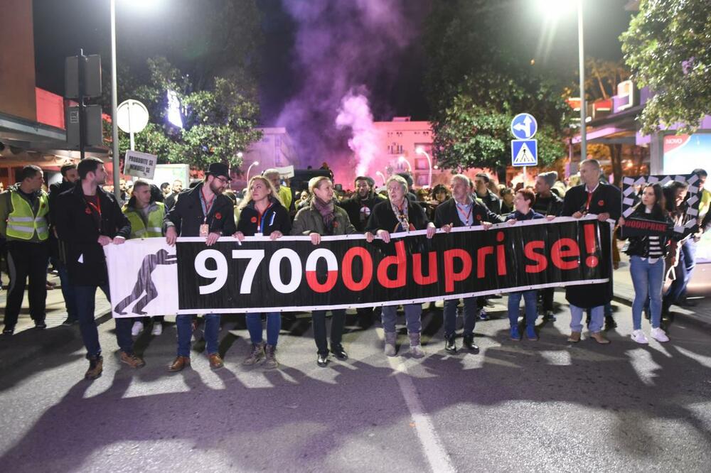 Sa protesta "Odupri se 97000" u Podgorici, Foto: Savo Prelević