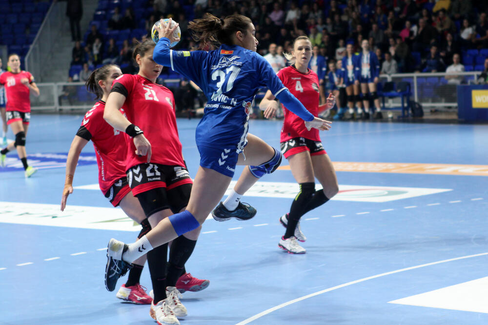 Nina Bulatović na prvoj utakmici sa Brestom, Foto: Luka Zeković