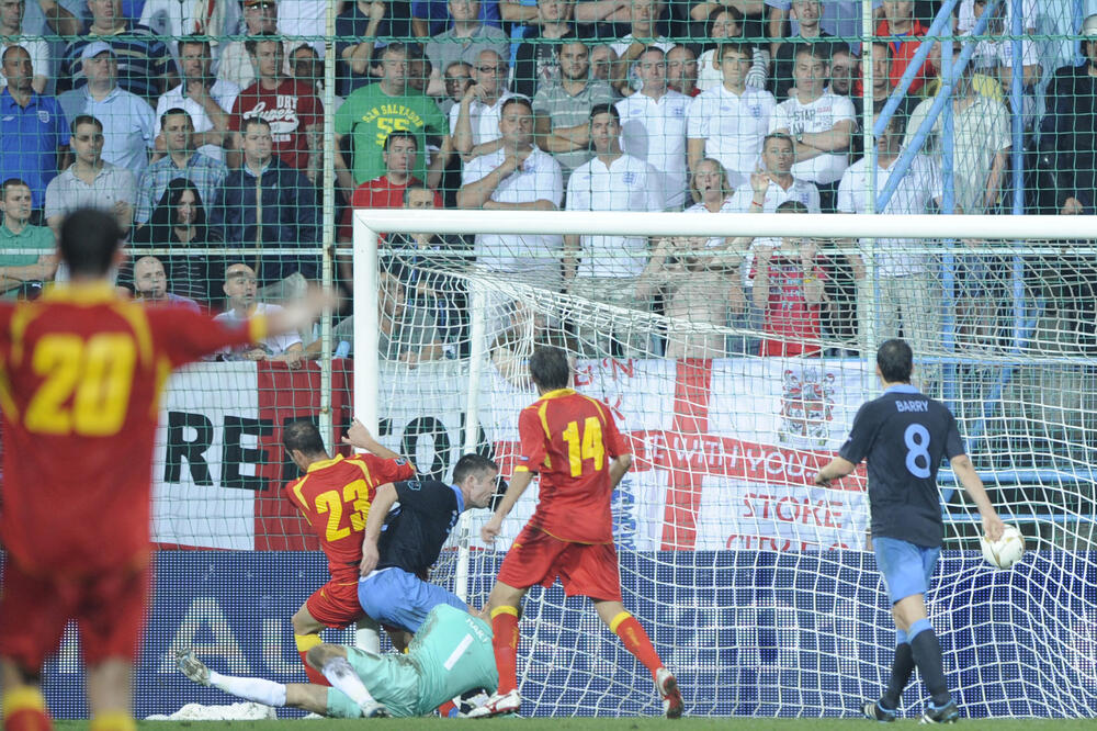 Delibašić daje gol vrijedan baraža za Euro (2:2, oktobar 2011), Foto: Savo Prelević