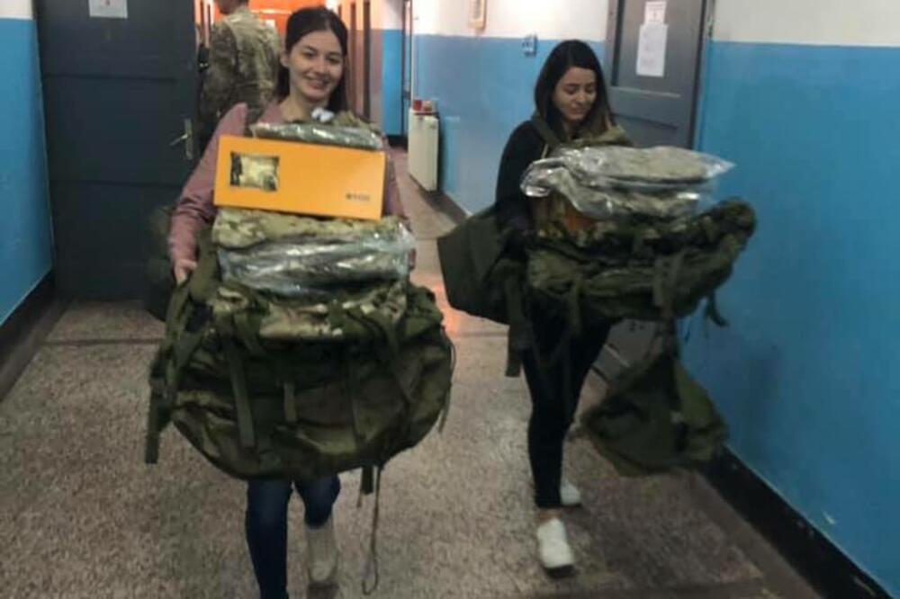 Djevojke koje će dobrovoljno služiti vojni rok, Foto: Ministarstvo odbrane