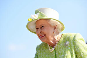 Kraljica Elizabeta odustaje od vožnje javnim putevima