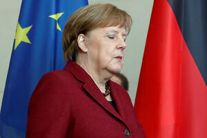 Standard: Merkel hoće da "sahrani" ideju razmjene teritorija...