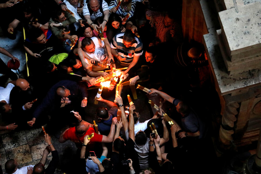 Ceremonija "Svetog ognja" u Jerusalimu, Foto: Reuters
