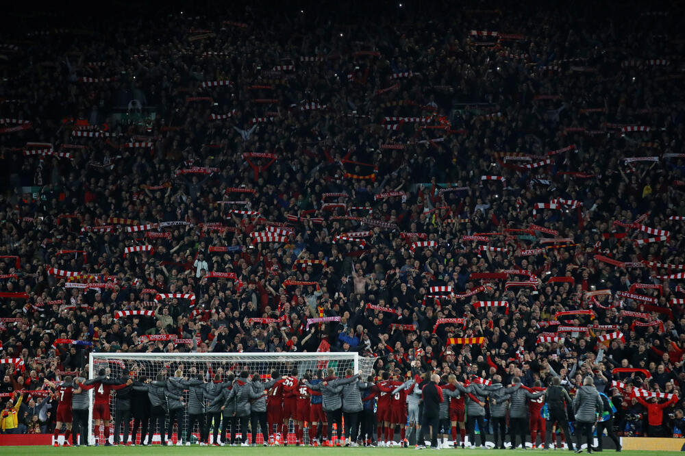 Zadivljujuća scena u noći Liverpulovog slavlja, Foto: CARL RECINE