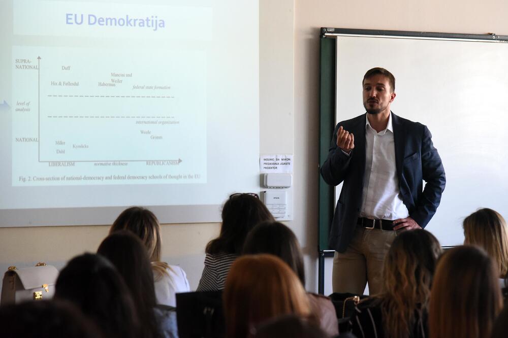 Predavanje o Evropskom parlamentu na Fakultetu političkih nauka: Petar Marković, Foto: Boris Pejović