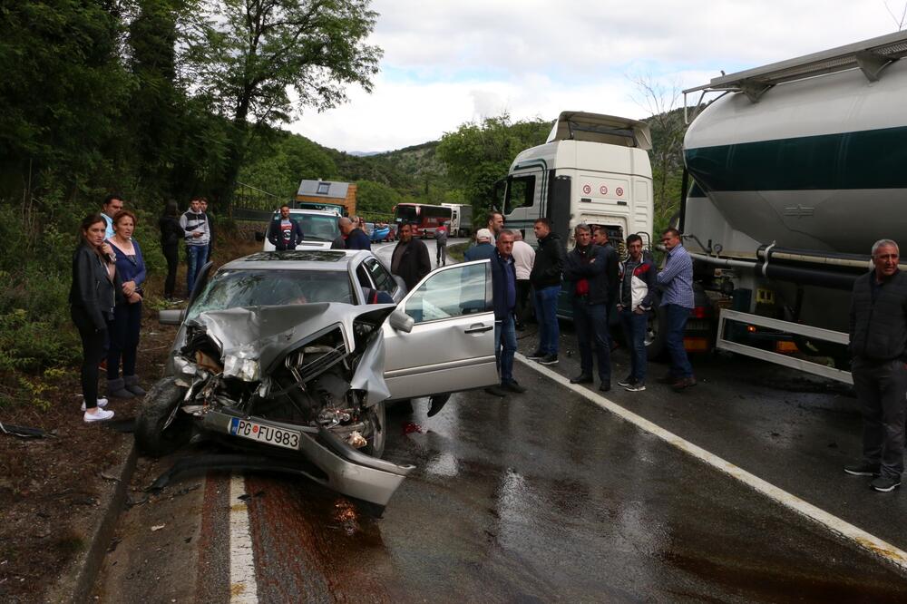 Sa mjesta nezgode, Foto: Saša Marković