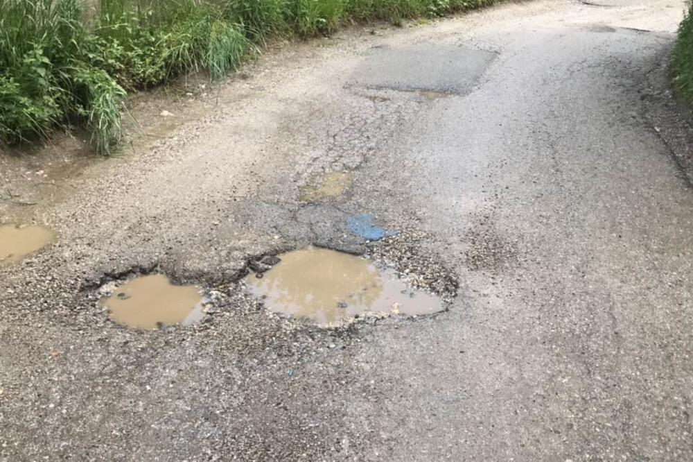 Bjelopoljski putevi odavno nijesu bili u gorem stanju, Foto: Jadranka Ćetković