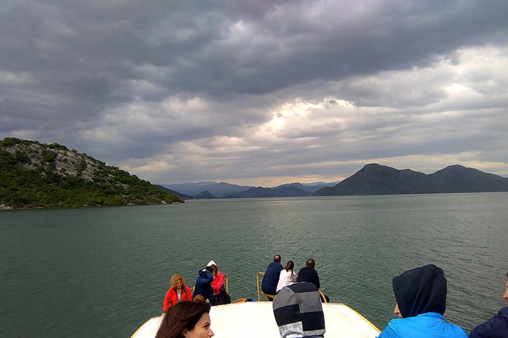 Krstarenje Skadarskim jezerom, Foto: Radomir Petrić