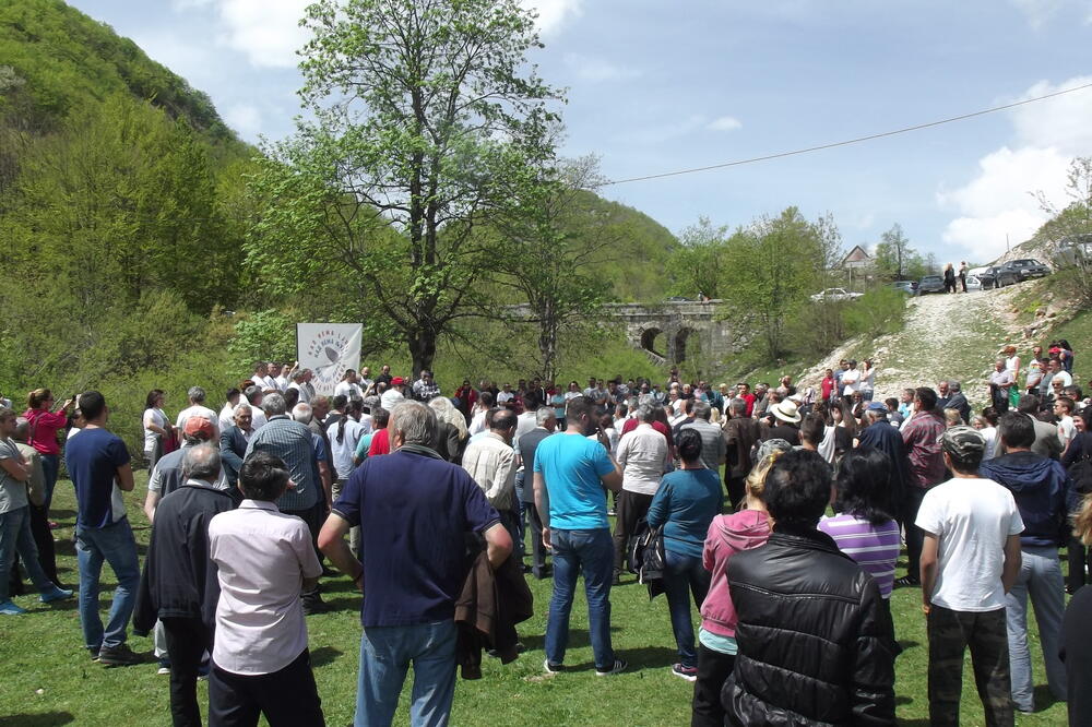 Sa jednog od skupova za odbranu Bukovice, Foto: Obrad Pješivac