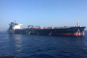 Mornari napadnutog tankera vidjeli "leteće objekte"
