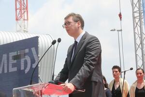 Vučićev Kabinet: Izmišljotina o formiranju stranke u Crnoj Gori