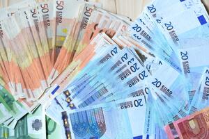 Poreska uprava u julu naplatila 102,8 miliona eura