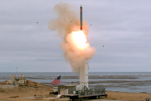 Pentagon testirao do skoro zabranjenu raketu