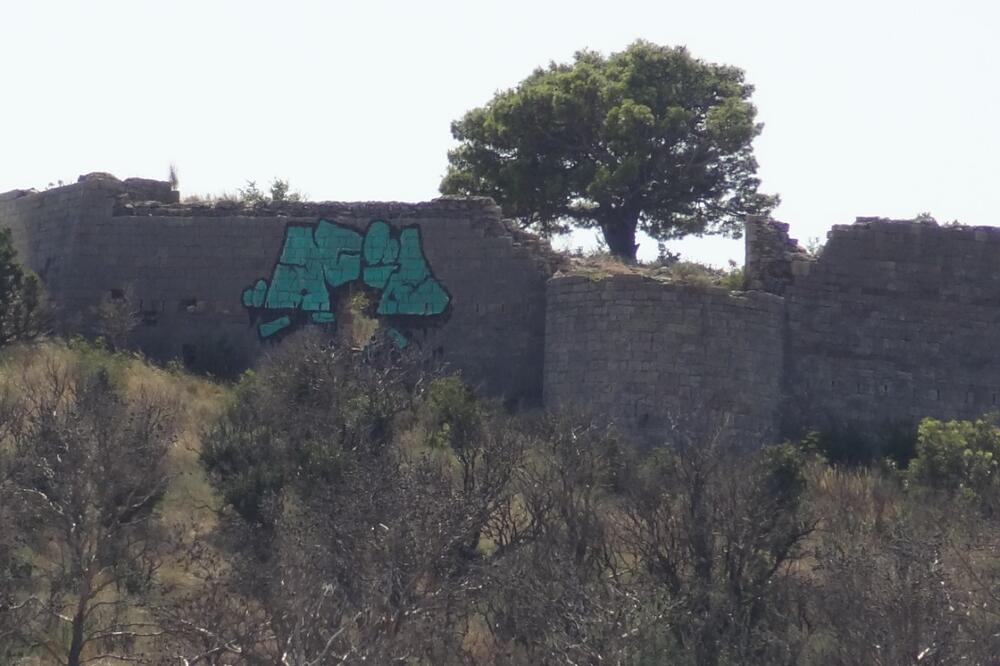 Grafit na tvrđavi Tabija, Foto: NVO Novo i ljepše Sutomore
