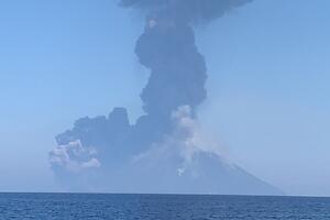 Nova erupcija vulkana u Italiji (VIDEO)