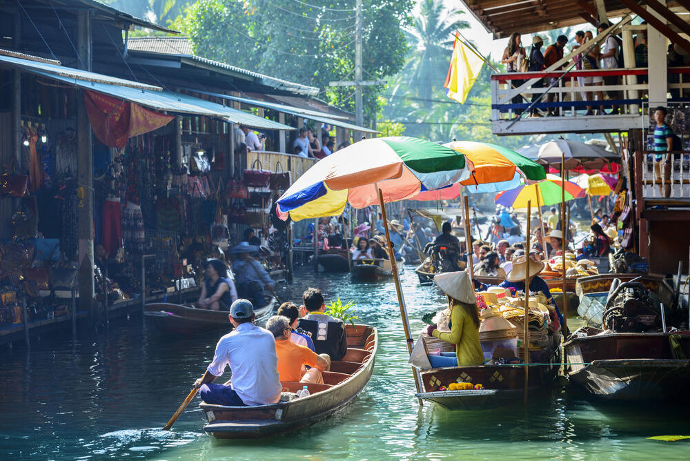 Glavni grad Tajlanda, Bangkok, na prvom je mjestu najposjećenijih gradova na svijetu, ispred Pariza i Londona, prema rezultatima jednog istraživanja.Bangkok je najposjećeniji grad na svijetu četvrtu godinu zaredom s 22,8 miliona posjetilaca.