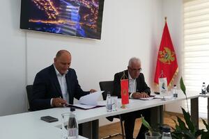 Potpisan Sporazum o saradnji između Poreske uprave i Zajednice...