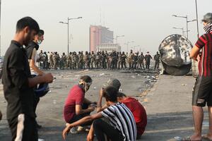 Haos u Iraku: 19 mrtvih na protestima, uveden policijski čas,...