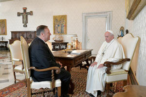 Pompeo i papa razgovarali o zaštiti hrišćana