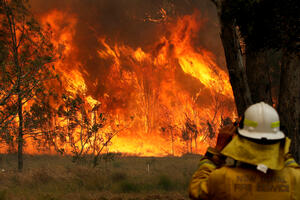 U požarima u Australiji stradalo troje ljudi, dim stigao do Novog...