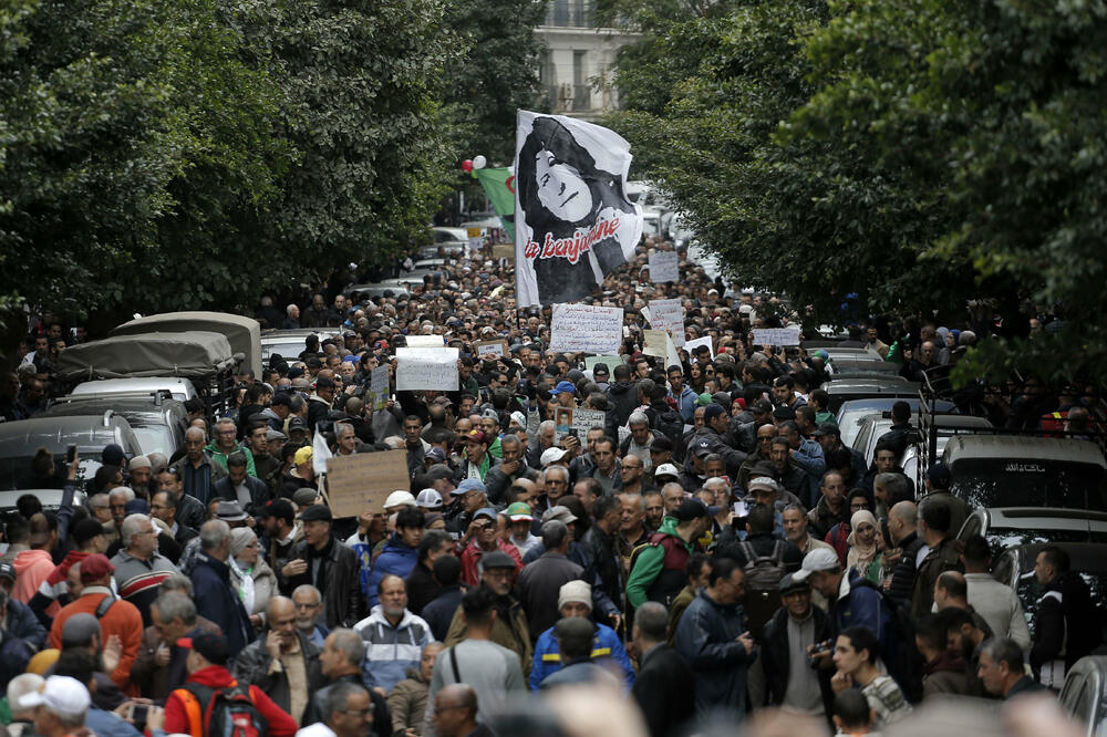 Sa protesta u Alžiru, Foto: Beta-AP