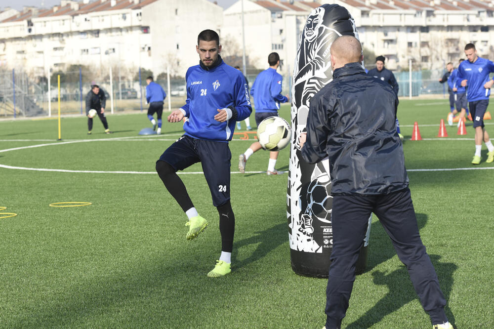 Stefan Milić na prvom treningu u 2020., Foto: Savo Prelević