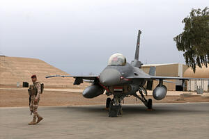 Raketni napad na vazdušnu bazu u Iraku: Ranjena četiri vojnika