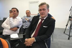 Crnogorsku preuzima Bulatović?