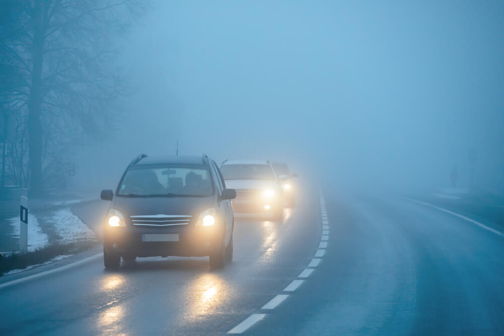 Vožnja po magli, Foto: Shutterstock